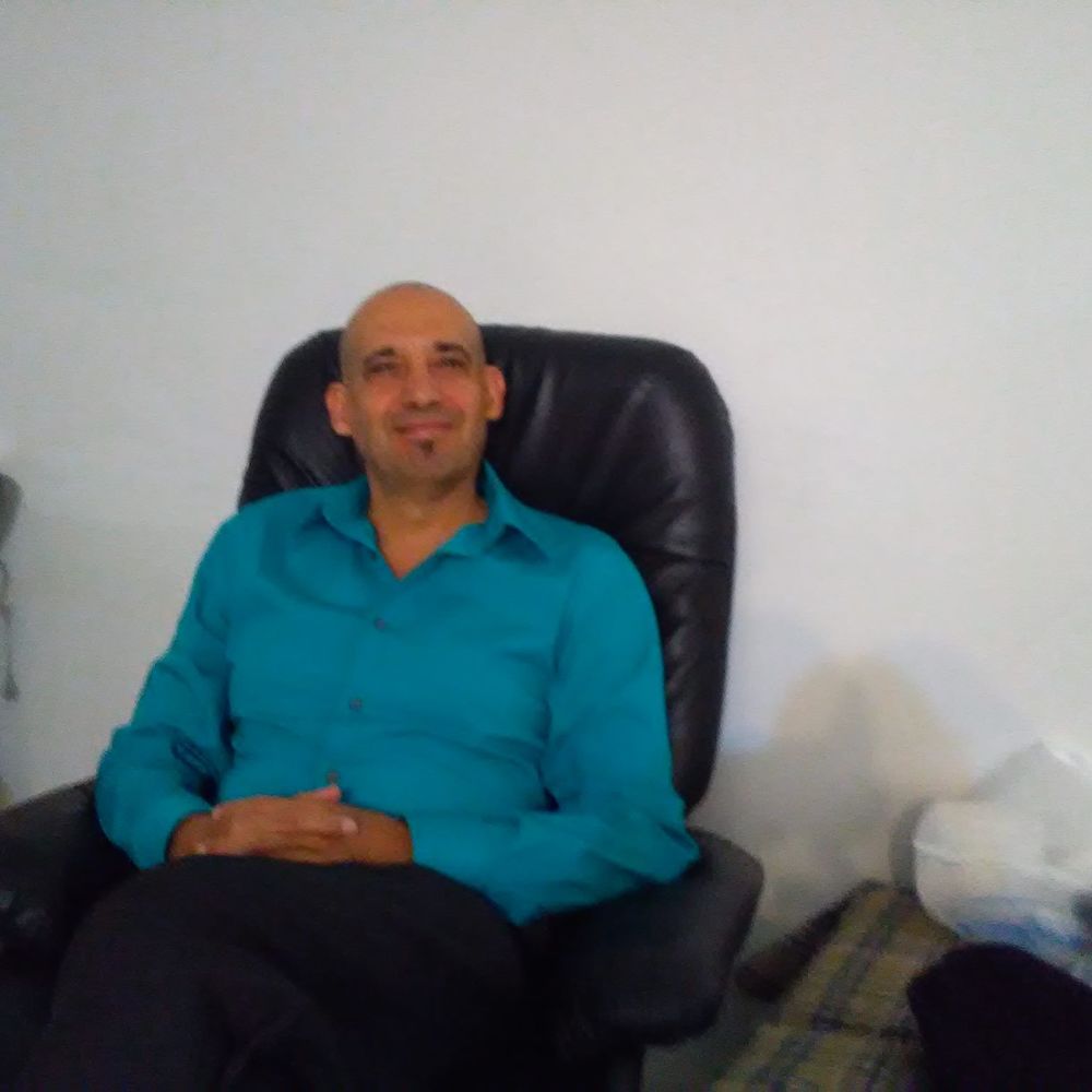 Meet your Posher, Carlos